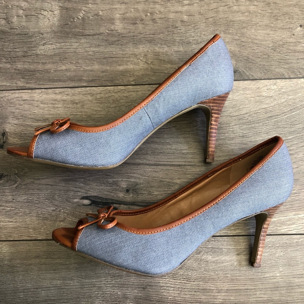 Blue Fabric and Brown Trim Peep-Toe Heels